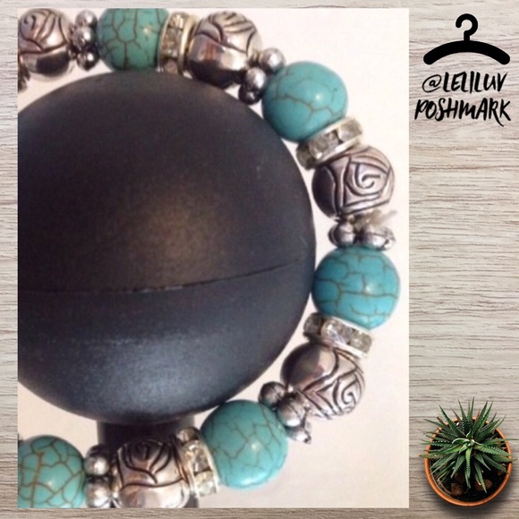T&J Simulated turquoise and crystal bracelet (Medium size), stretchy, NWT - Picture 1 of 3